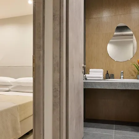 Acropolis Muses - Downtown Luxury Apartment *