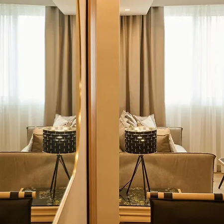 Acropolis Muses - Downtown Luxury Apartment Athens